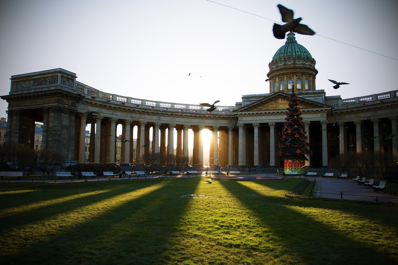 Подробнее о статье Гид по Санкт-Петербургу: что посмотреть тем, кто приехал в первый раз