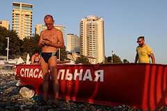 Подробнее о статье Россиянин утонул на глазах очевидцев в Сочи