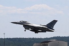 Подробнее о статье В США заявили о возможном начале полетов ВСУ на F-16 уже зимой